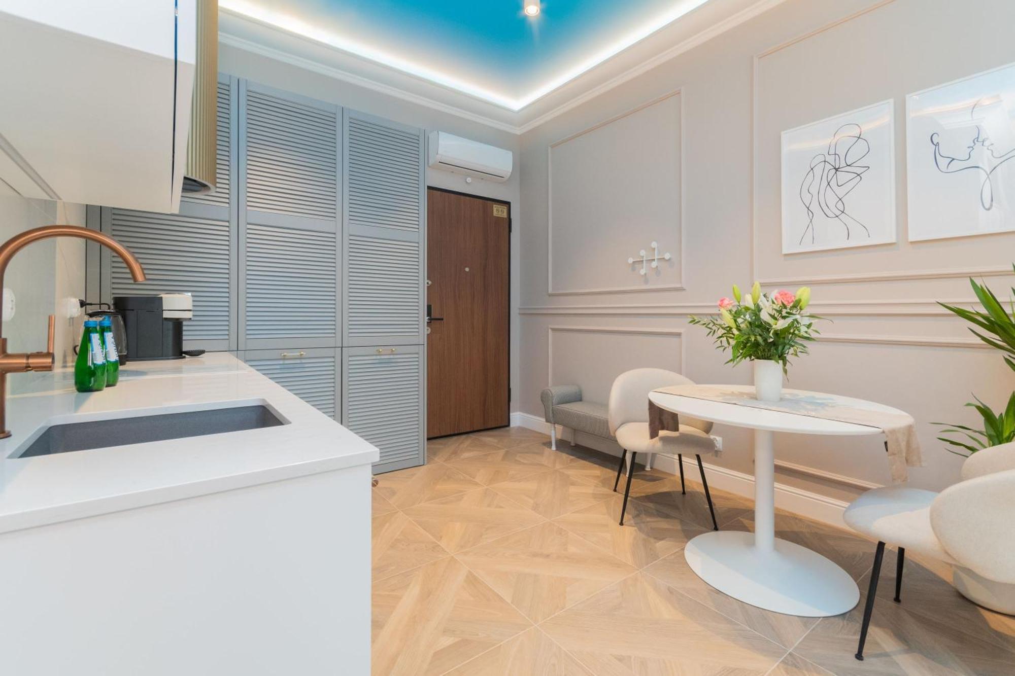 Sky By Grand Apartament